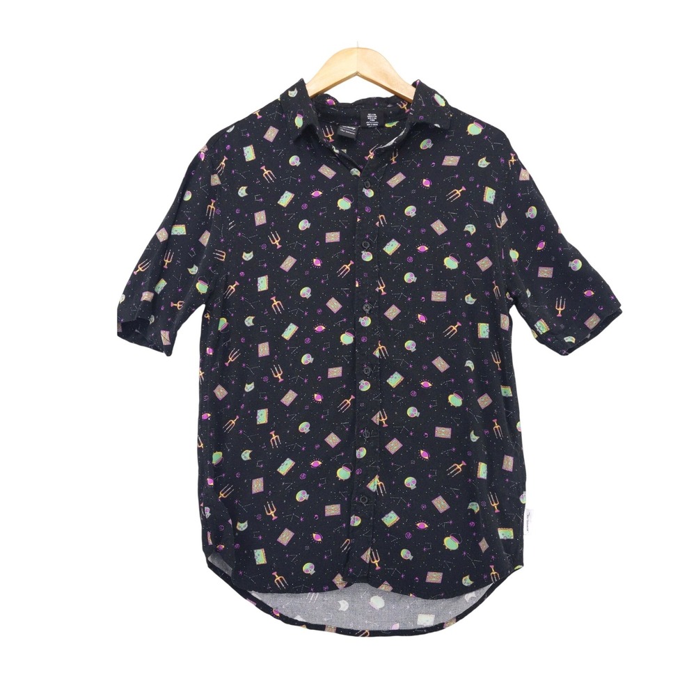Disney‎ Our Universe Button Down Shirt Mens Small Black Hocus Pocus Witchy Print